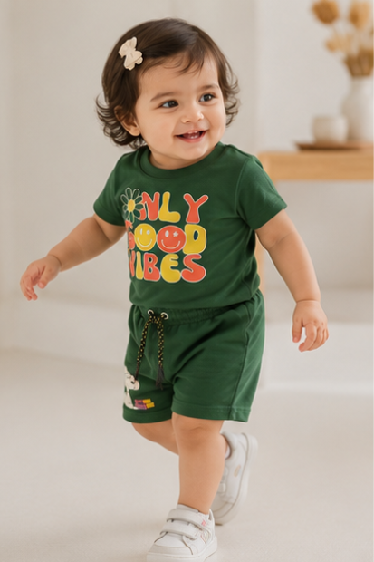 Unisex Graphic Shorts Set – Forest Green