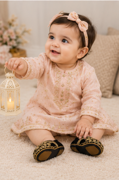 Kids Embroidered Khussa – Black/Gold