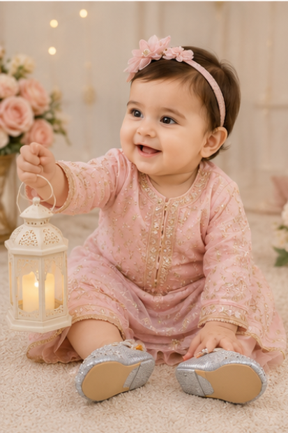 Kids Embellished Khussa – Silver/Gold