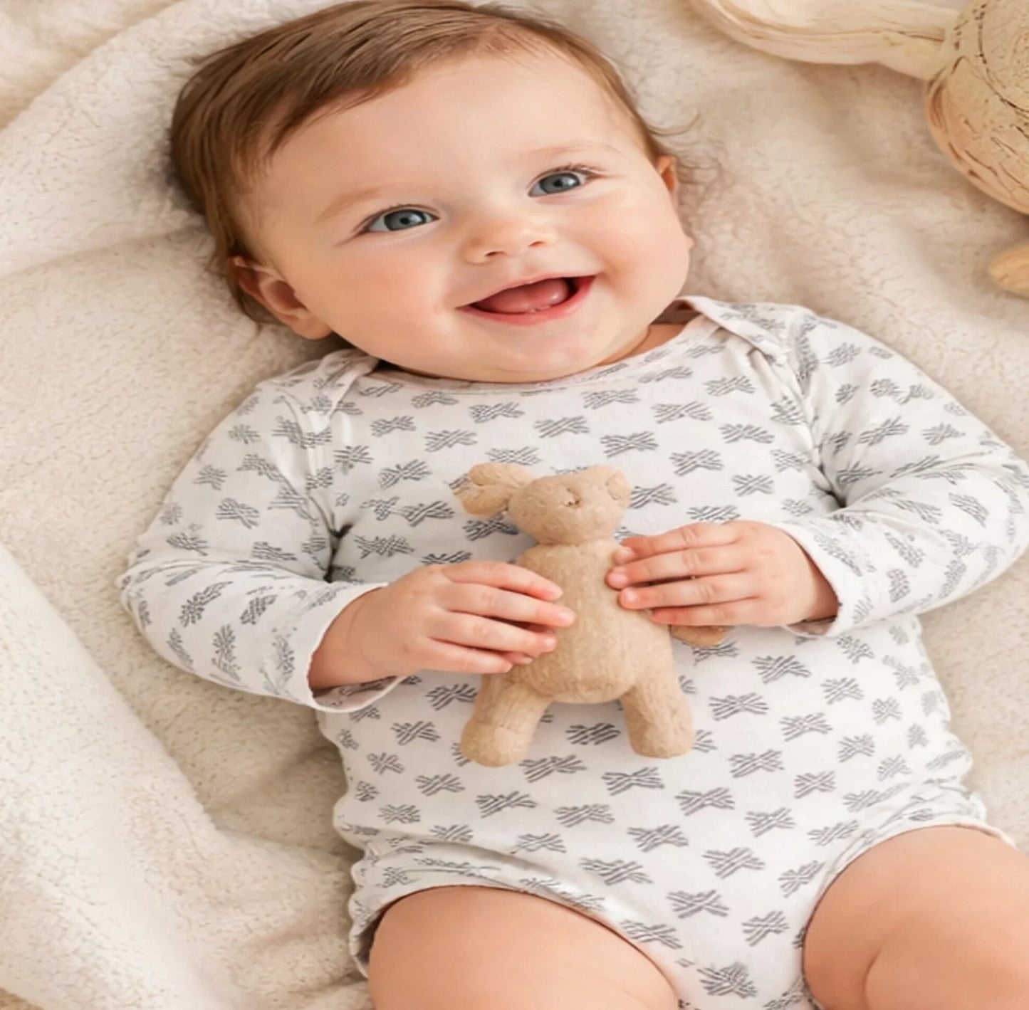 Long-Sleeve Gray Patterned Bodysuit