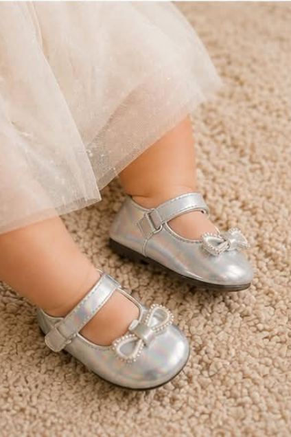 Girls’ Silver Bow Mary Jane Shoes