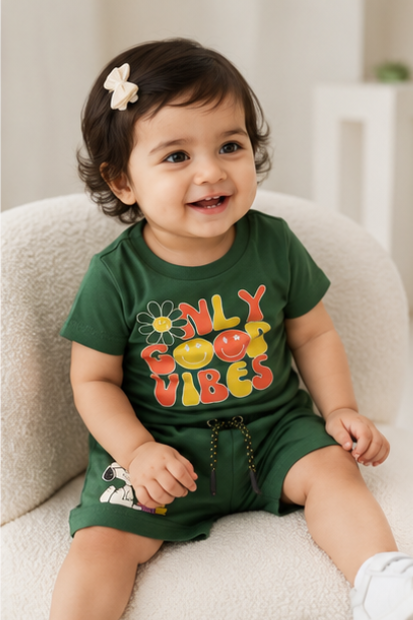 Unisex Graphic Shorts Set – Forest Green