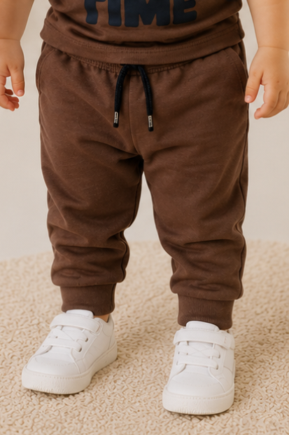 Boys Graphic T-Shirt & Jogger Set – Dark Brown