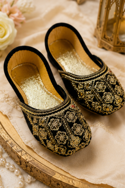 Kids Embroidered Khussa – Black/Gold