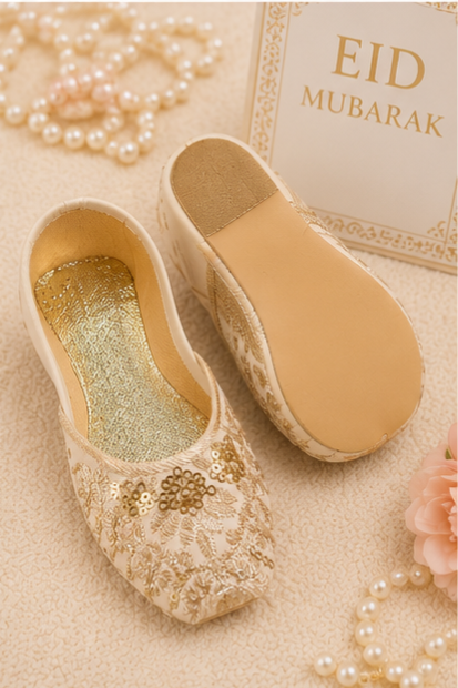 Kids Embroidered Khussa – Cream/Gold