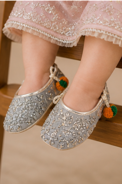 Kids Embellished Khussa – Grey/Silver