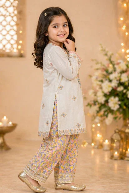 Girls Embroidered Kurta & Shalwar Set – Off White