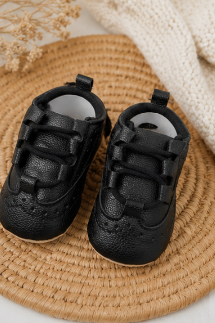 Kids’ Black Strappy Sandals – Casual Comfort