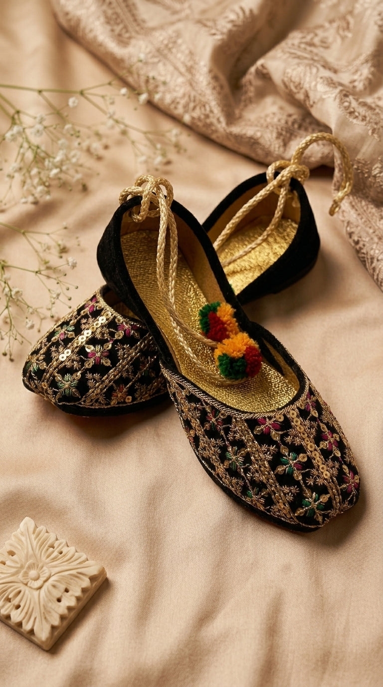 Black Floral Embroidered Khussa