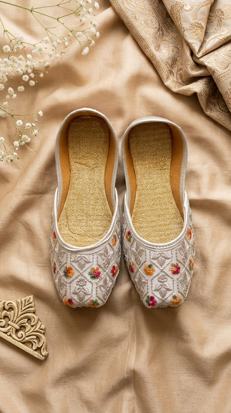 Kids Ivory Silver Floral Embroidered Khussa